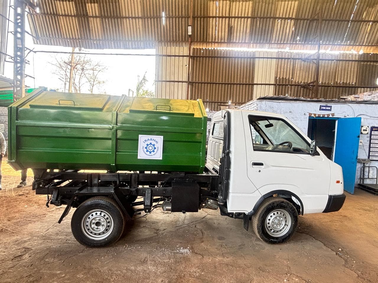 Door to Door Garbage Collector Tipper 4